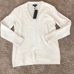 Never worn Banana Republic v neck sweater